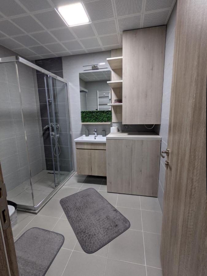 Sky Side Luxury Condo Skopje Extérieur photo